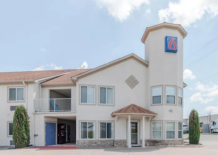 Motel 6-Hutchins, Tx
