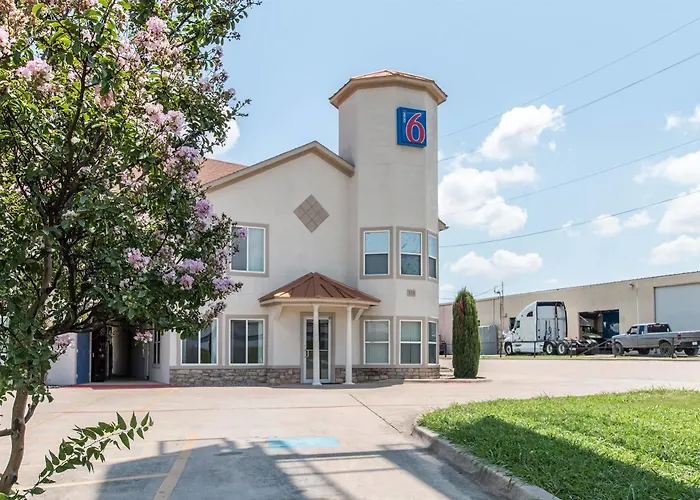 Motel 6-Hutchins, Tx