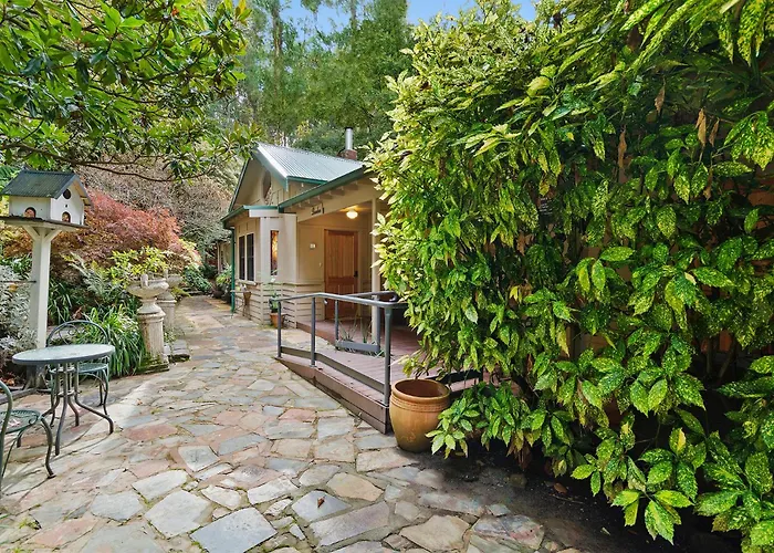 Linden Gardens Rainforest Retreat Mount Dandenong