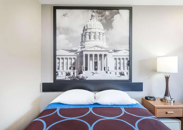 Super 8 By Wyndham West Plains Motel