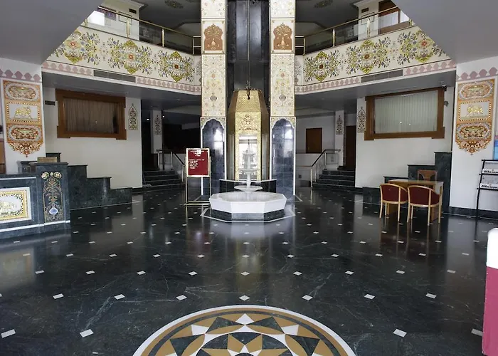 Hotel Raj Vilas Palace Bikaner