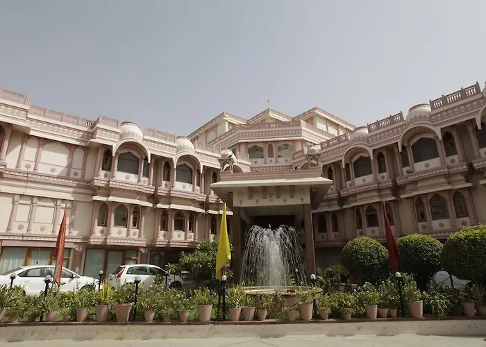 Hotel Raj Vilas Palace Bikaner