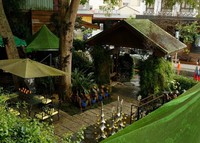 Sun Moon Lake Full House Resort Yuchi