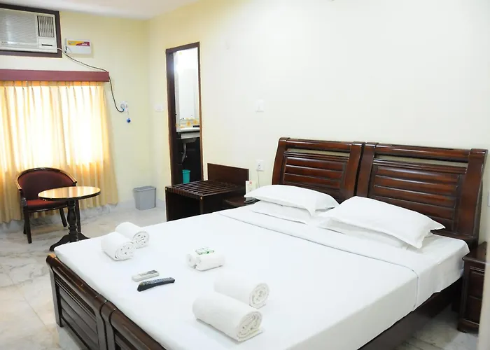 Lloyds Serviced Apartments, Near Music Academy Chennai