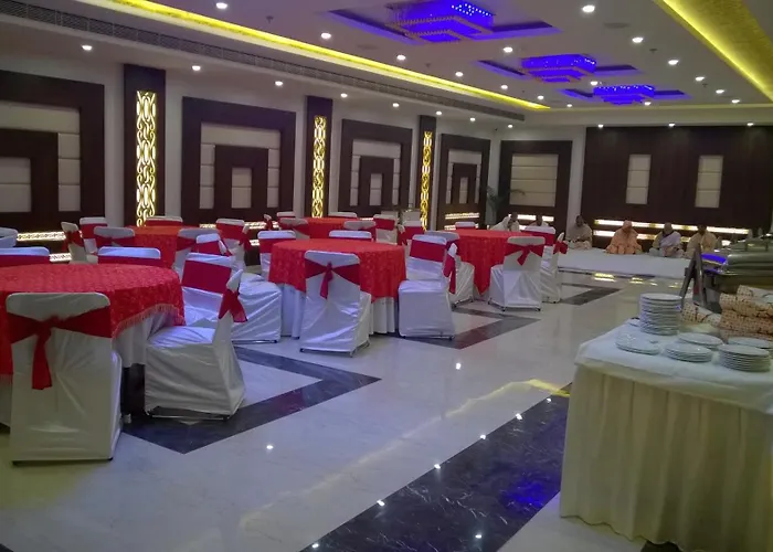 Hotel Seven Hills Tower Agra 