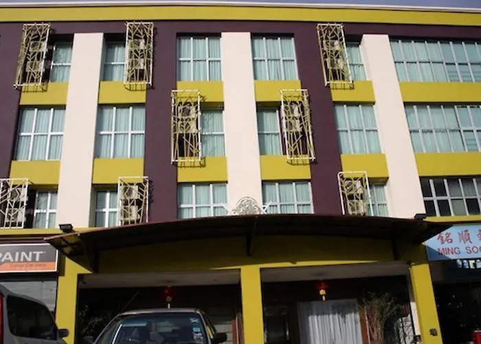 Grand Medallion Hotel Kampong Tabuan