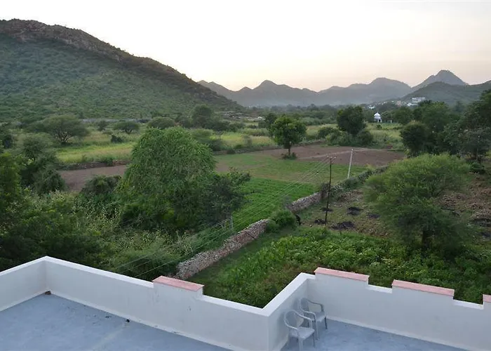 The Royale Country Retreat Bed & Breakfast Udaipur