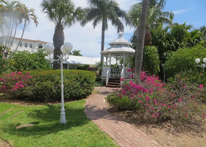 Lemon Tree Inn Naples