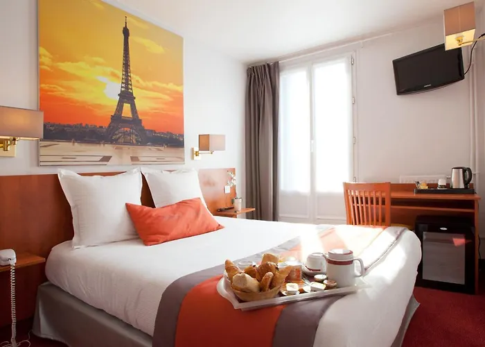 Alyss Saphir Cambronne Eiffel Hotel Paris