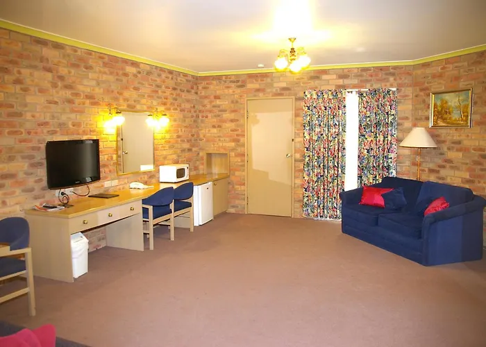 Pines Country Club Motor Inn Shepparton