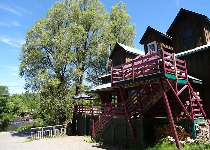 Auberge Micro-Brasserie Le Baril Roulant Val-David