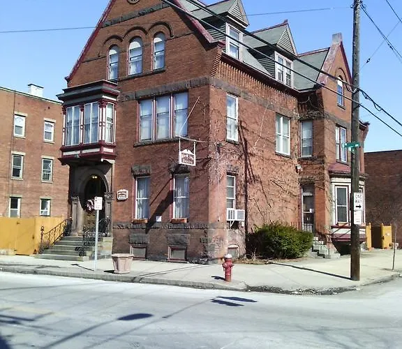 Olde Judge Mansion B&B Troy