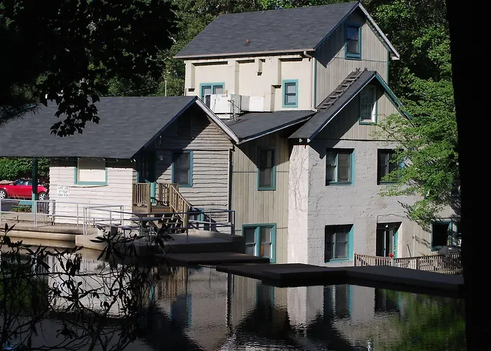 Mill House Lodge Flat Rock