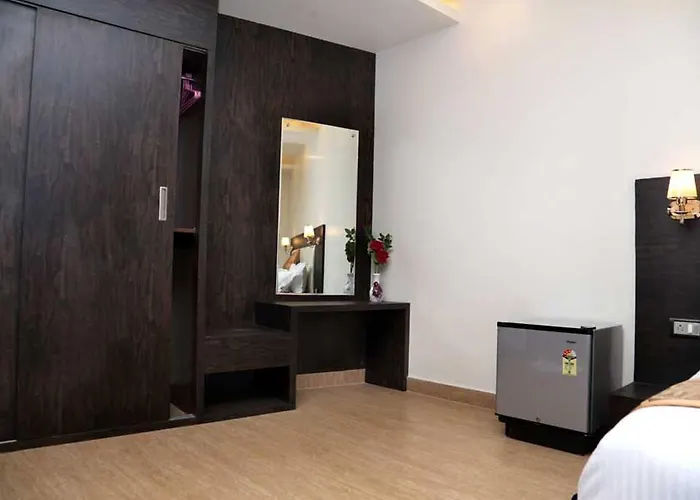Hotel Vinayak Lifestyle Hotels Lucknow
