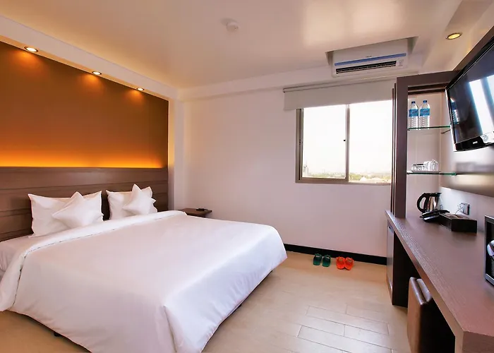 Clover City Center Plus Hotel Yangon