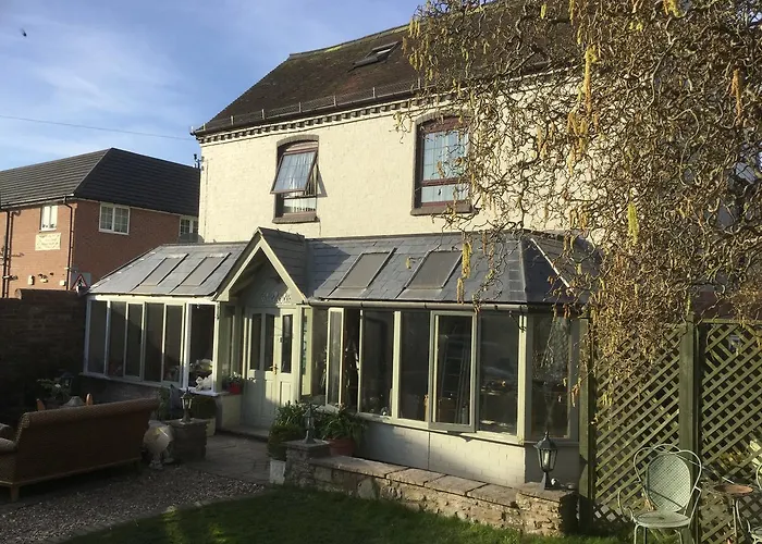 Henwick House Accommodation, Continental Breakfast Included Ludlow