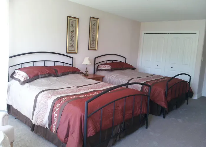 Harvelle House Bed & Breakfast Summerland