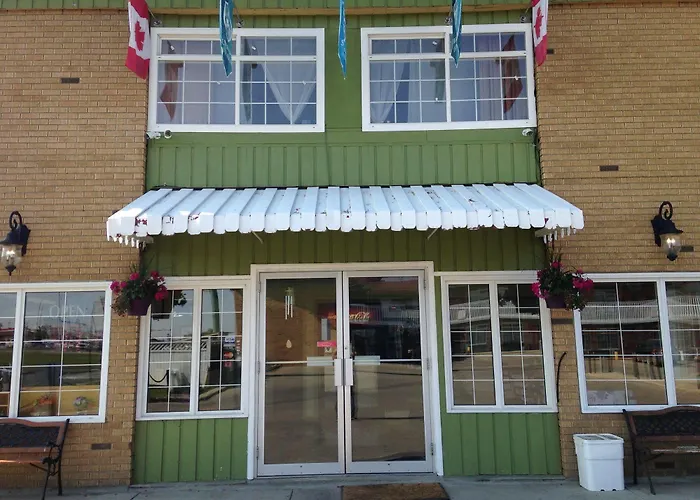 Silver Crest Lodge Grande Prairie
