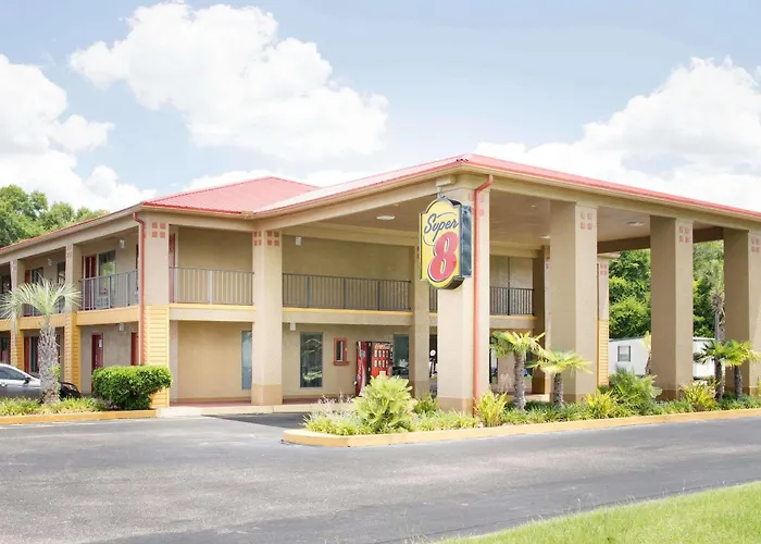 Super 8 Defuniak Springs Motel