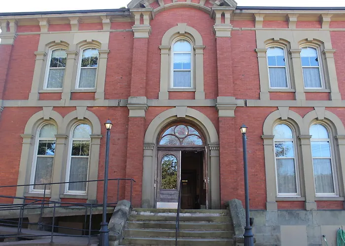 Customs House Inn Pictou