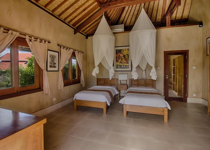 Three Monkeys Villas Pecatu 