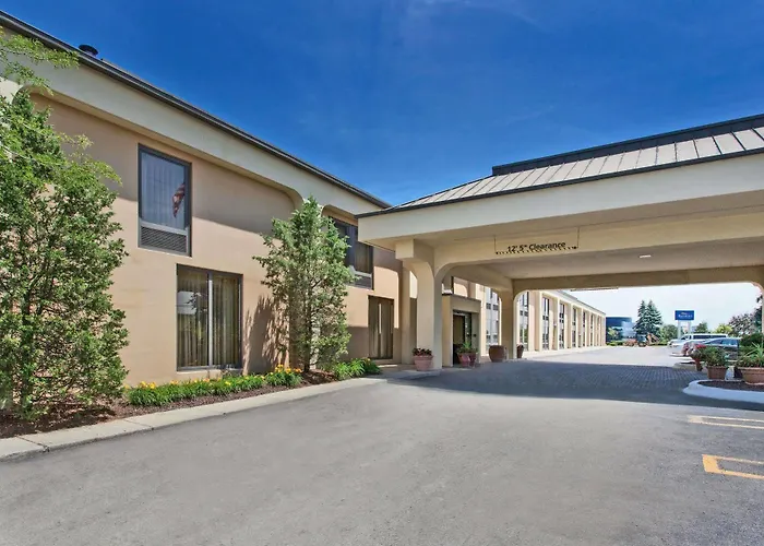 Baymont By Wyndham Southfield/Detroit Hotel
