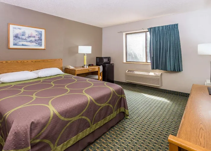 Super 8 By Wyndham St. Charles Hotel Saint Charles