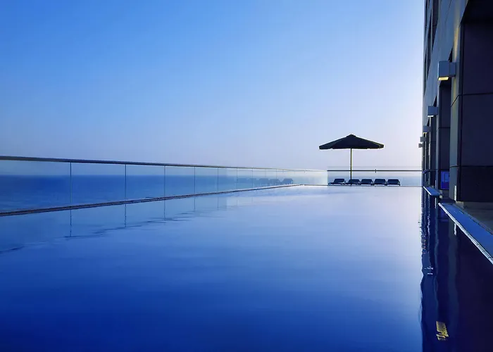 Arena Hotel By The Beach Bat Yam