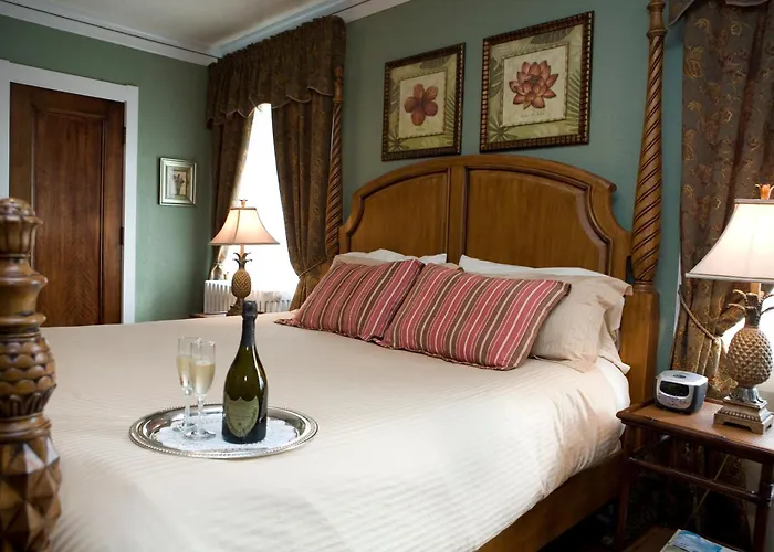 The Belvedere Inn & Restaurant Saugatuck