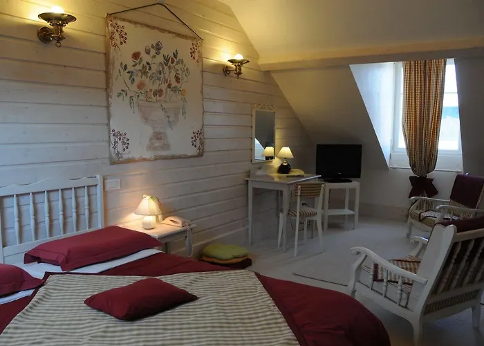 Le Vendome Cote Jardin Bed & Breakfast Tours