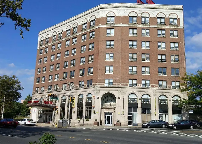 Hotel Riviera Newark
