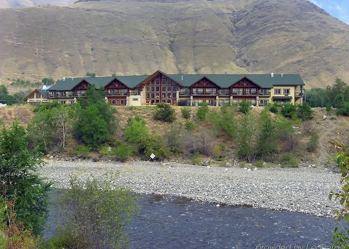 Salmon Rapids Lodge Riggins