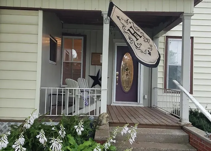 Hellemsfield Inn & Bed And Breakfast Kingsville