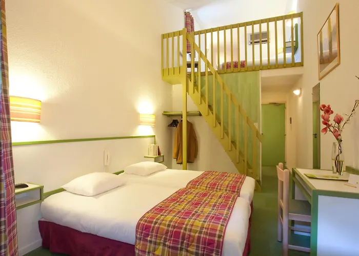 Logis Hotel Les Cedres Joyeuse
