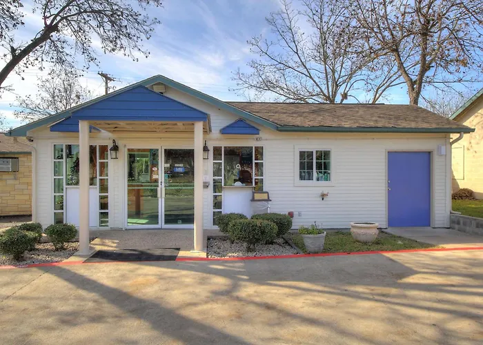 Motel 6-Kerrville, Tx