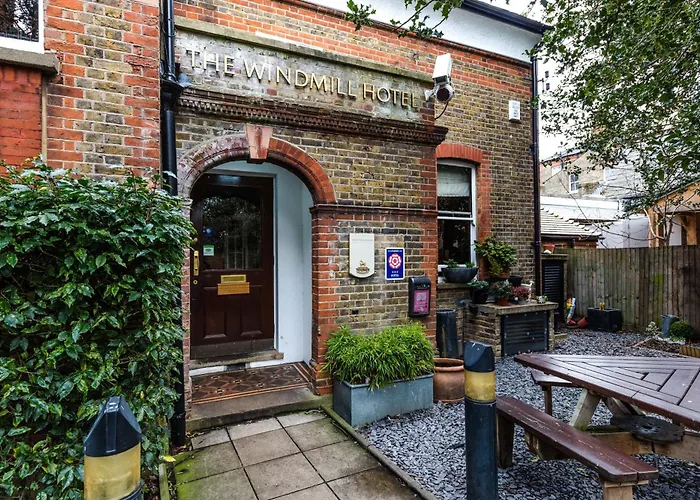 The Windmill On The Common Hotel Londen