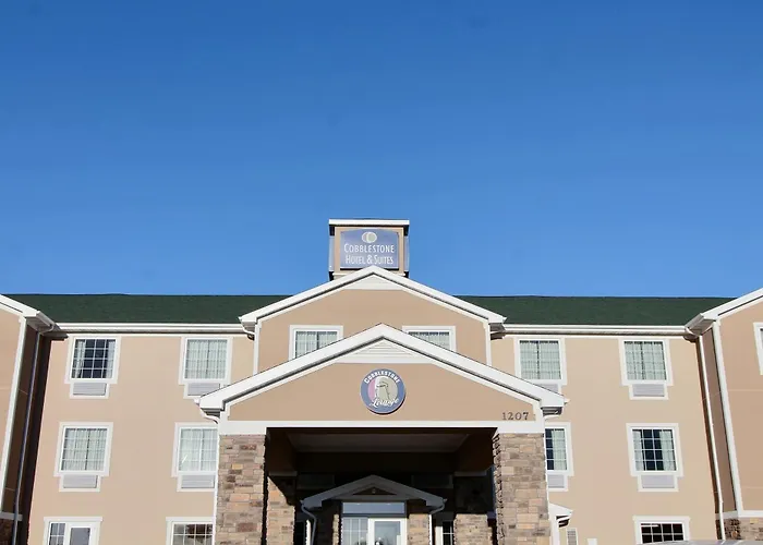 Cobblestone Hotel & Suites - Beulah
