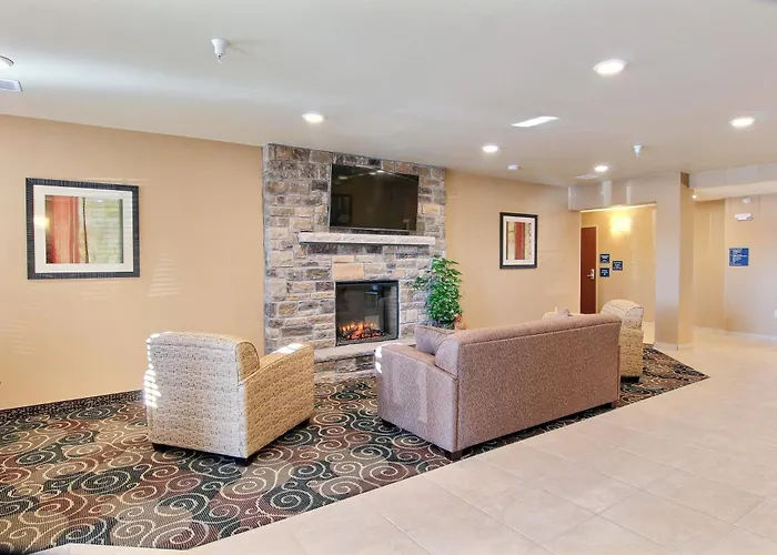 Cobblestone Hotel & Suites - Beulah