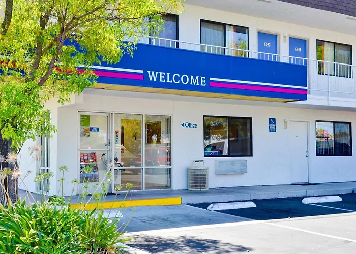 Motel 6 - Santa Nella, On I-5