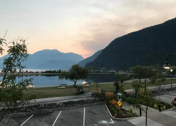 Spring Villa Hotel Harrison Hot Springs