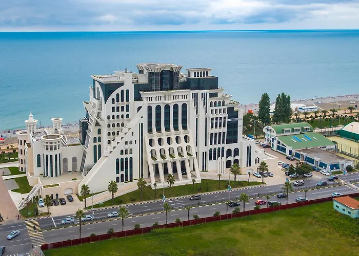 The Grand Gloria Hotel Batoemi
