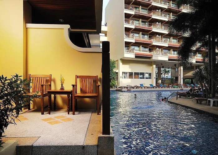 Hotel Bauman Grand à Patong