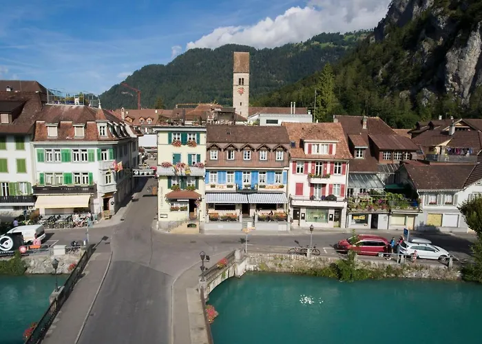 The Aarburg Hotel & Cafe Unterseen