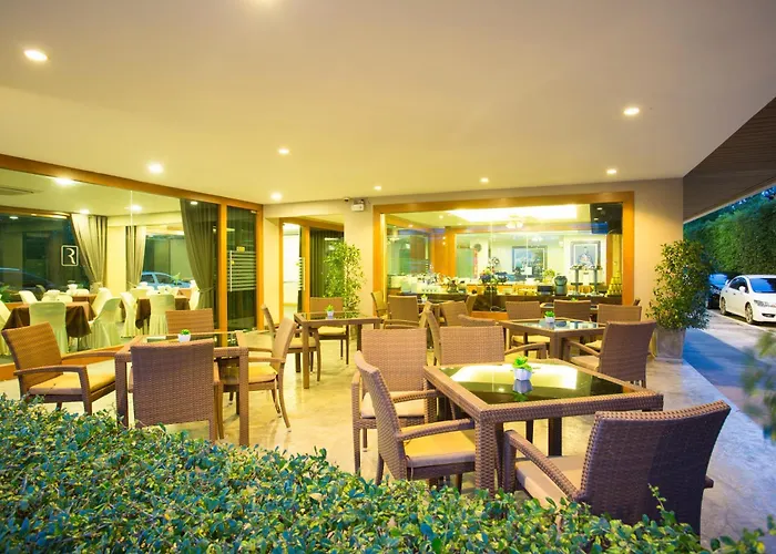 Romantic Khon Kaen Hotel