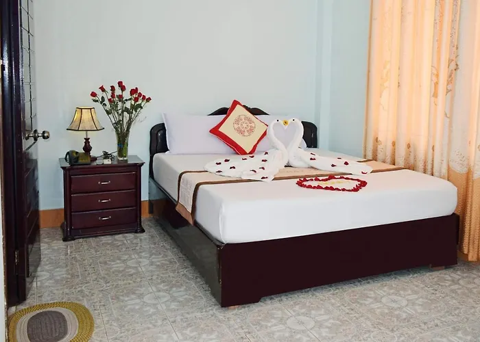 Nhat Le Hotel Huế