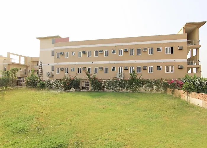 Maple Delite Hotel Lucknow