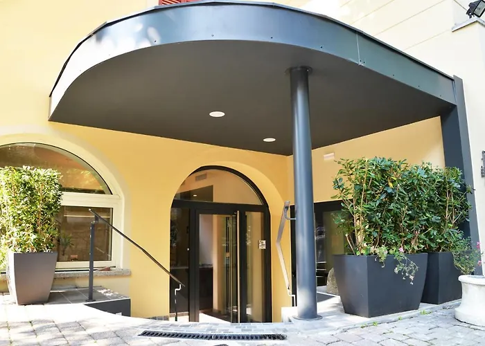 Hotel Quarcino Como