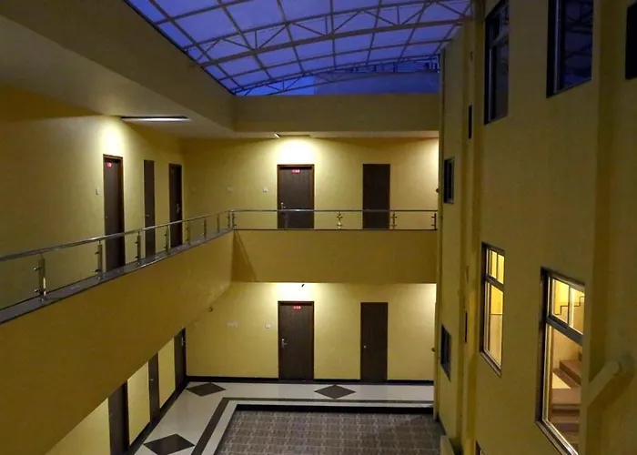 Hotel Varenya Inn Yavatmal