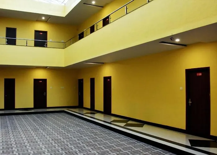 Hotel Varenya Inn Yavatmal