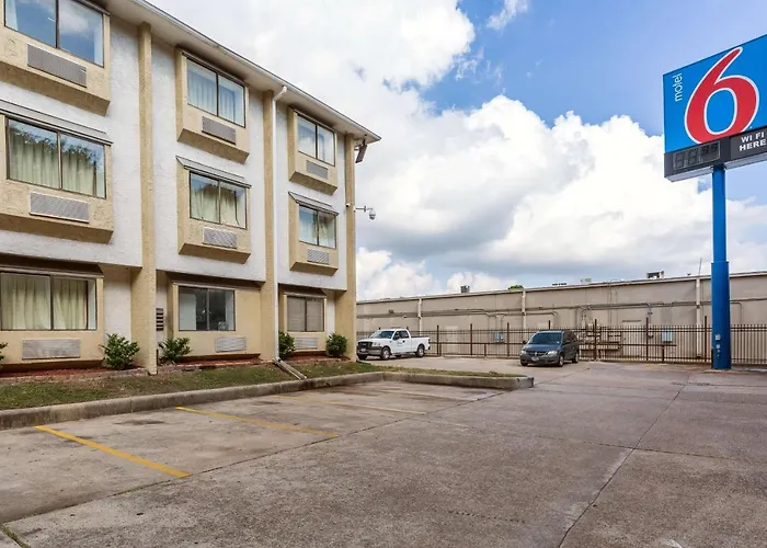 Motel 6 Houston North - Spring